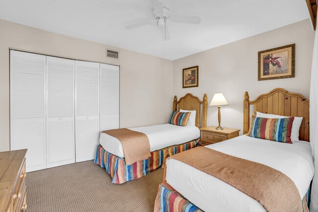 Foto del edificio - 600 Neapolitan Way