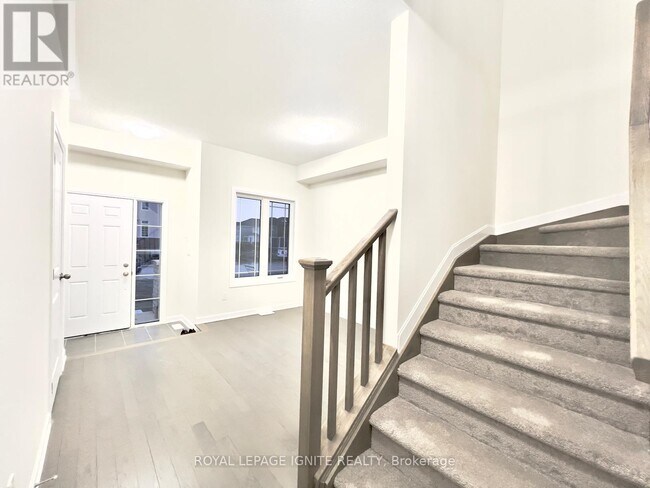 Building Photo - 94 Golf Links Dr