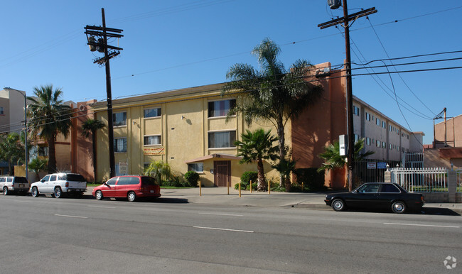 Building Photo - Jade Apartments