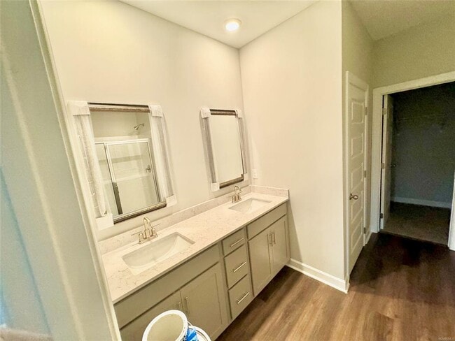 Building Photo - 5000 Tea Rose Dr