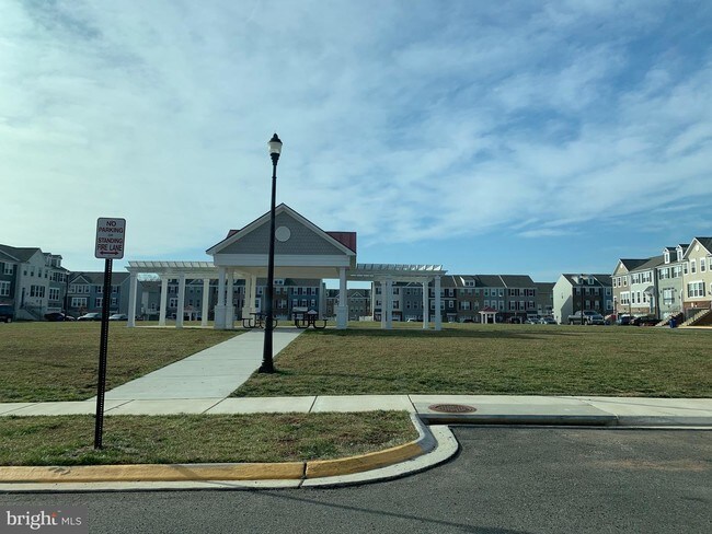 Building Photo - 10632 Hinton Way