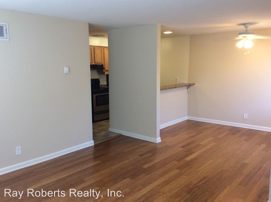 Primary Photo - 4127-4151 Hilaria Way