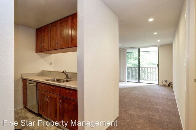 Building Photo - 1 br, 1 bath House - 6307 Shelter Creek Lane
