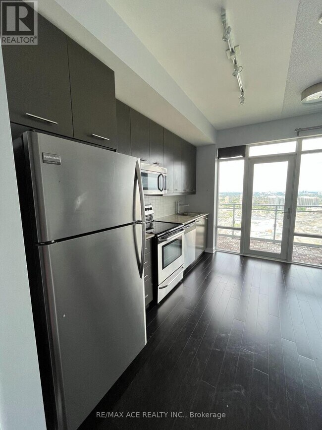 Photo du bâtiment - 360-3360 Square One Dr