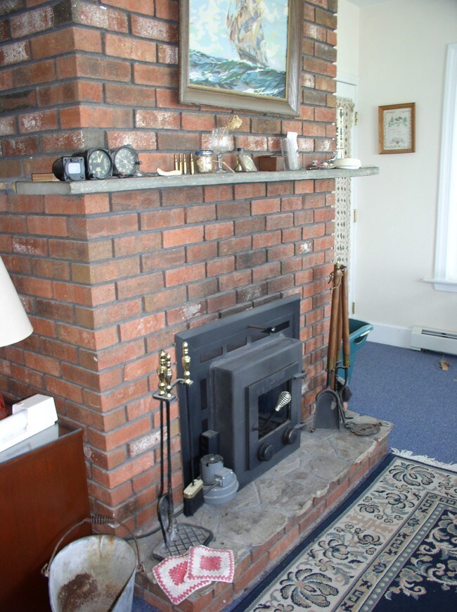 220 Bellman Ave Warwick Ri 02889 Townhouse For Rent In Warwick