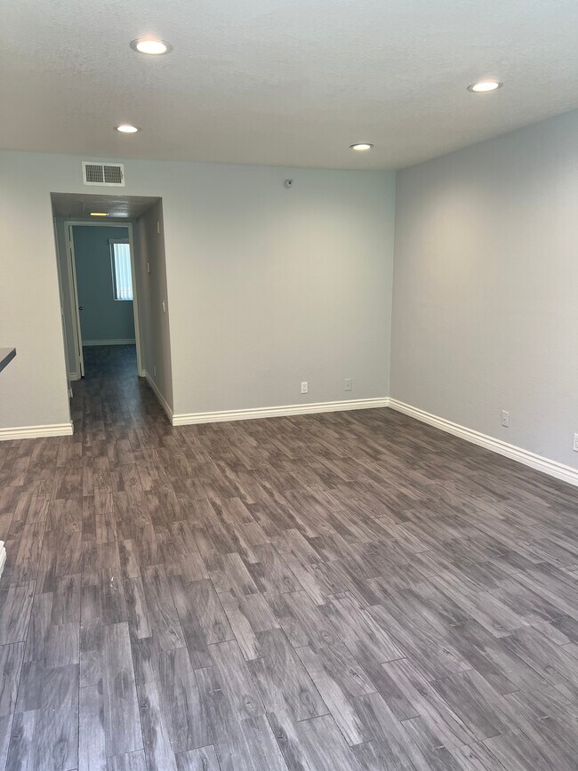 Foto del edificio - 319 Concord St