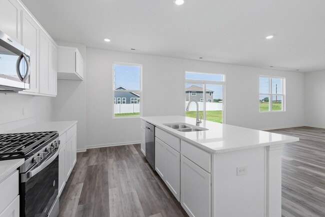 Foto del edificio - 3 bed Plus Bonus Room  2.5 bath 2,251 sq. ...