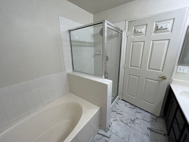 Foto del edificio - 5155 Briar Patch Way