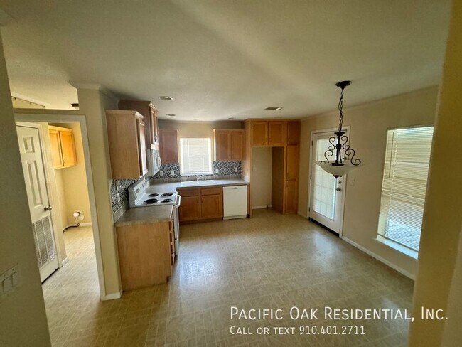 Building Photo - BELOW MARKET RENT!