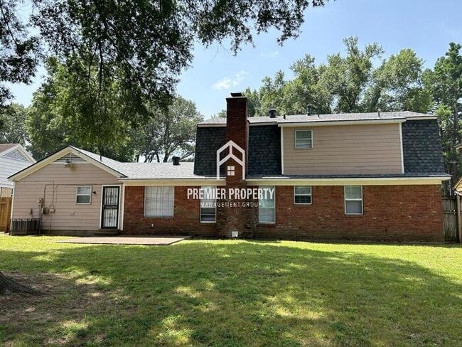 Building Photo - 2038 Meadowview Ln