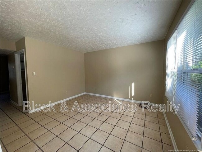 Building Photo - 4959 Galveston Dr