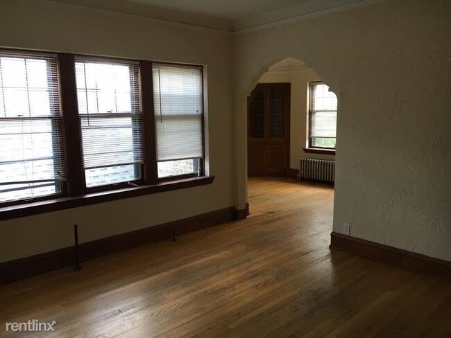 Building Photo - 5237 N 35th St