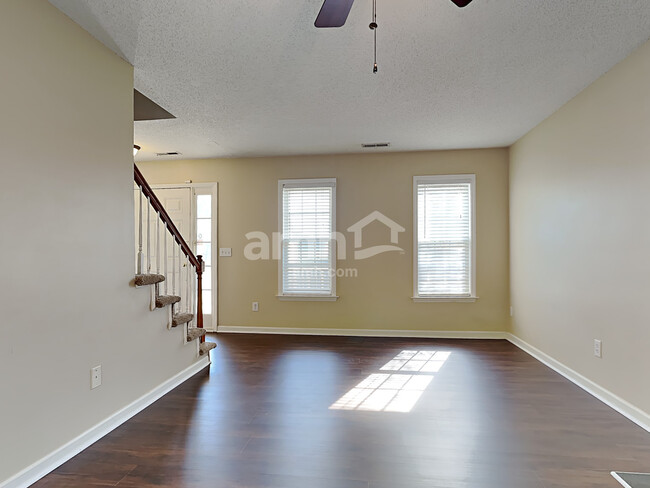 Foto del edificio - 5535 Bridgegate Dr