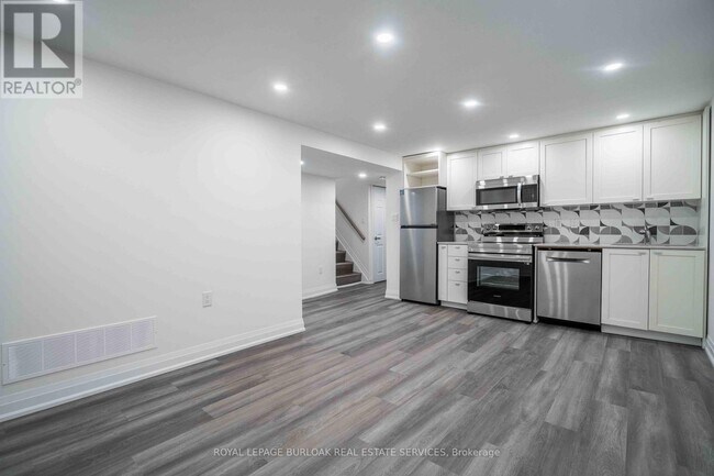 Photo du bâtiment - 356 E 17th St