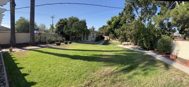 Building Photo - 1434 Kellogg Ave