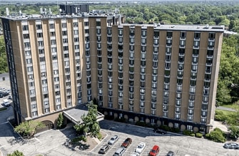 Building Photo - 1 Renaissance Pl