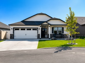 Building Photo - 631 Marysville Way