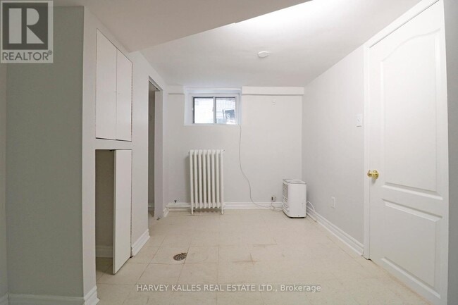 Building Photo - 156 Gillard Ave