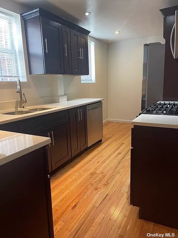 Foto del edificio - 304 E 45th St