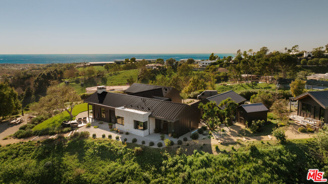 Foto del edificio - 5792 Calpine Dr