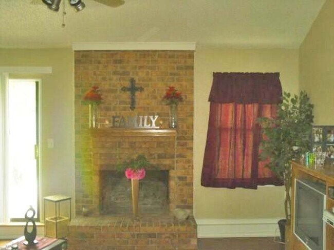 Foto del edificio - Great 3 Bdrm 2 Bath Home for Lease in Corinth, Tx