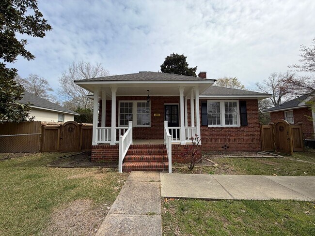 Foto del edificio - Cozy 2/1 Brick House in Celanese- $1,250