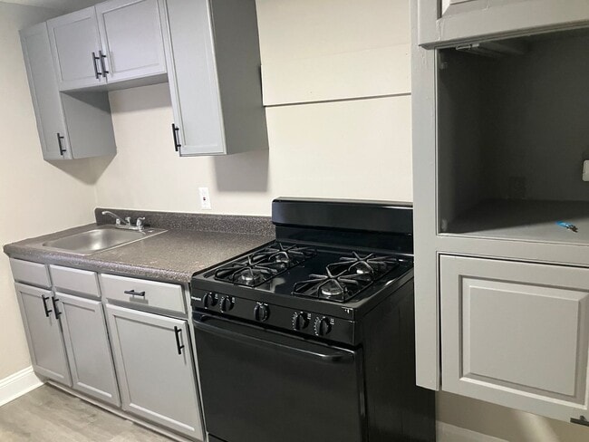 Foto del edificio - Convenient City Living Near Johns Hopkins & NE Market