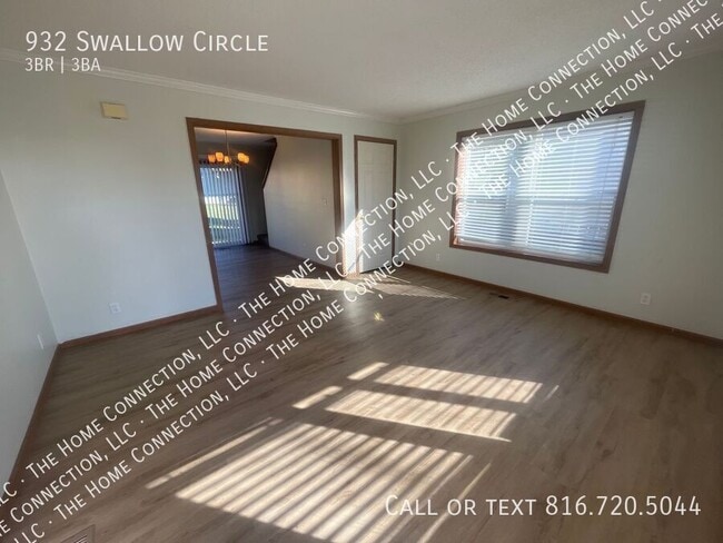 Building Photo - 932 Swallow Cir