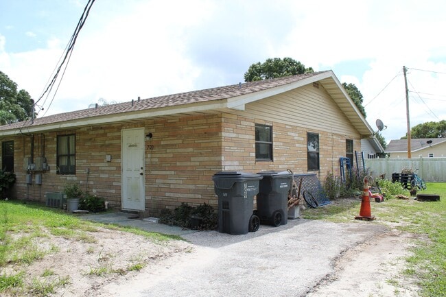 Foto del edificio - 709 Mosley Rd