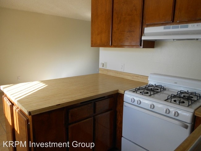 Foto del edificio - 1417 N Durant St