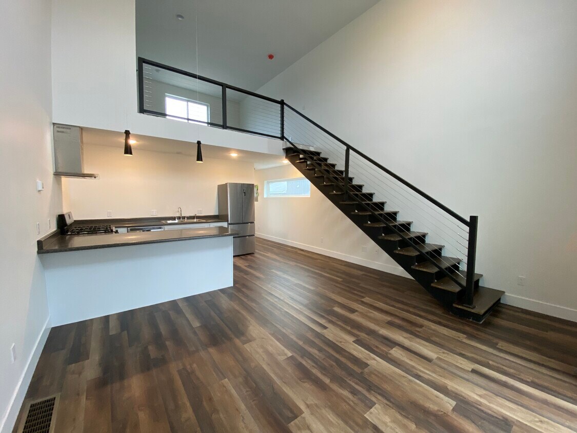 1419 S Otsego Ave Unit Apt 4, Gaylord, MI 49735 Apartments 1419 S