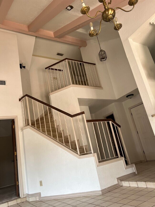 Building Photo - 8721 Augusta Loop