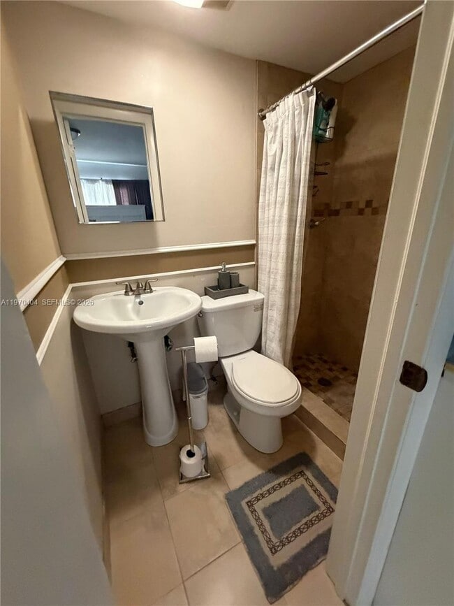 Building Photo - 45 SW 28th Rd