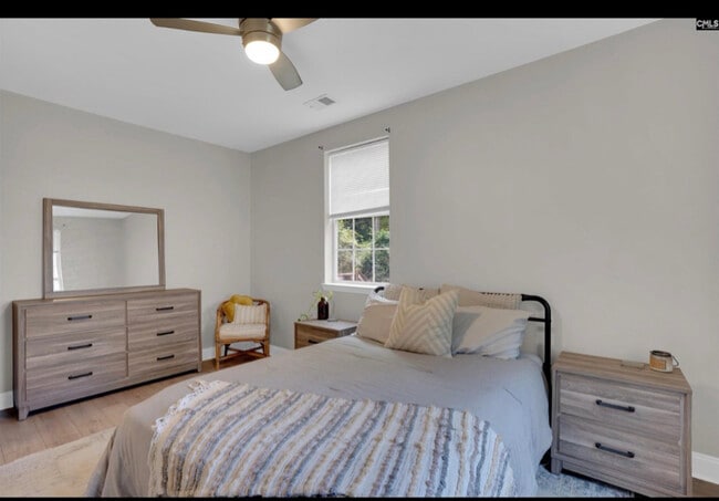 Foto del edificio - 1100 Columbia College Dr