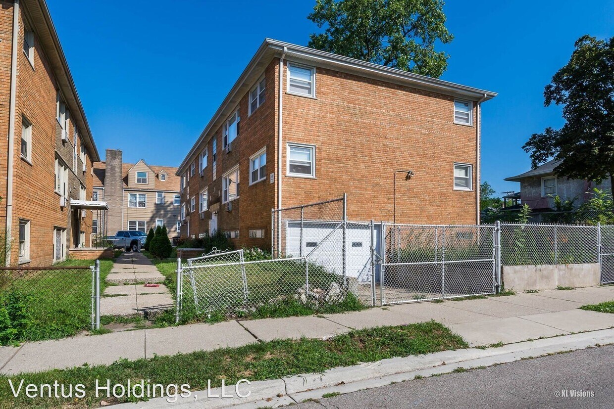 Primary Photo - 2806 E 76th Pl