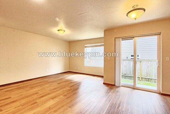 Foto del edificio - 3 Bed, 2.5 Bath Home Near Walnut Grove Elementary School