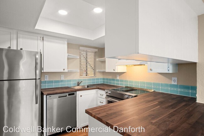 Building Photo - 2 br, 2 bath House - 4900 200th St SW, C101