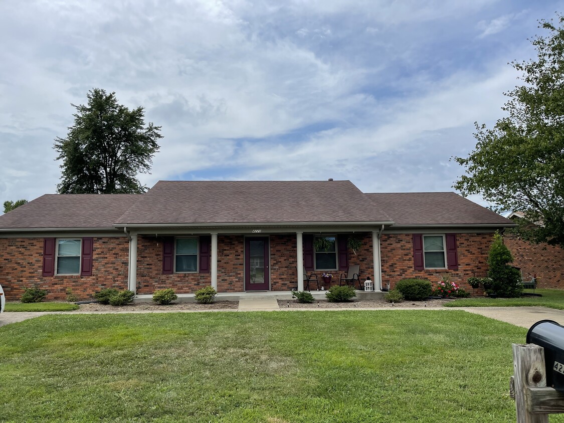 Primary Photo - 4220 Scotty Ln