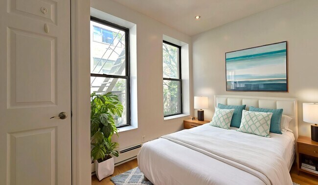 Building Photo - 109 W 105th St