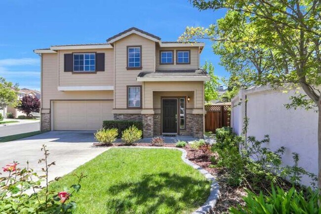 Foto del edificio - Gorgeous Home | Desirable Location | A/C