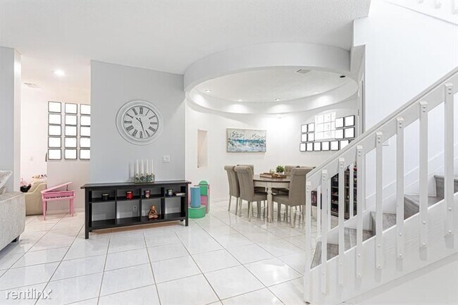 Foto del edificio - 4 br, 2.5 bath Condo - 11199 Lakeview Dr #...