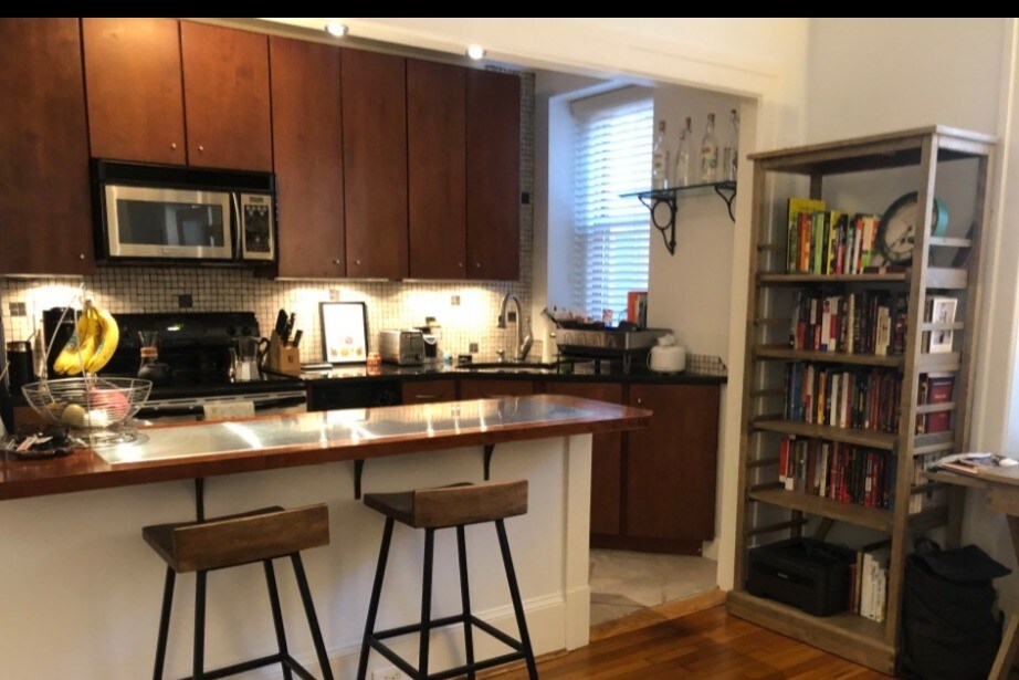 Foto principal - 2129 Florida Ave NW