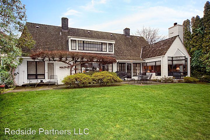 Foto del edificio - 4 br, 3.5 bath House - 1330 Broadmoor Dr E