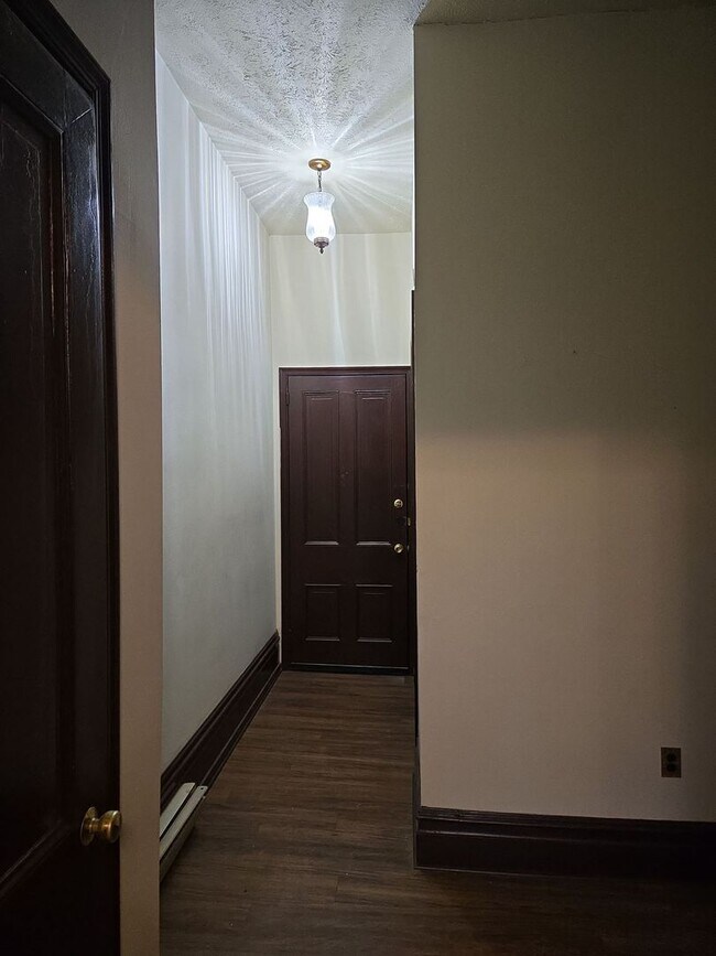 Foto del edificio - SOLD 5/15/26-127 Lincoln Way W