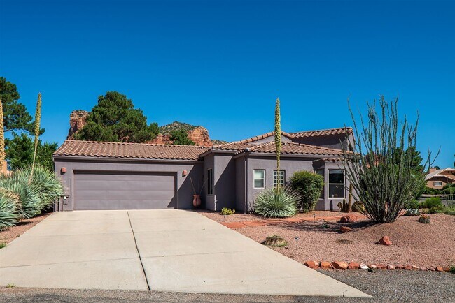 Building Photo - 290 Arch Dr