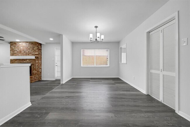 Foto del edificio - 13806 Burgoyne Rd