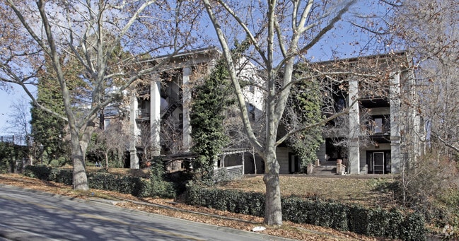Building Photo - 264 N State St