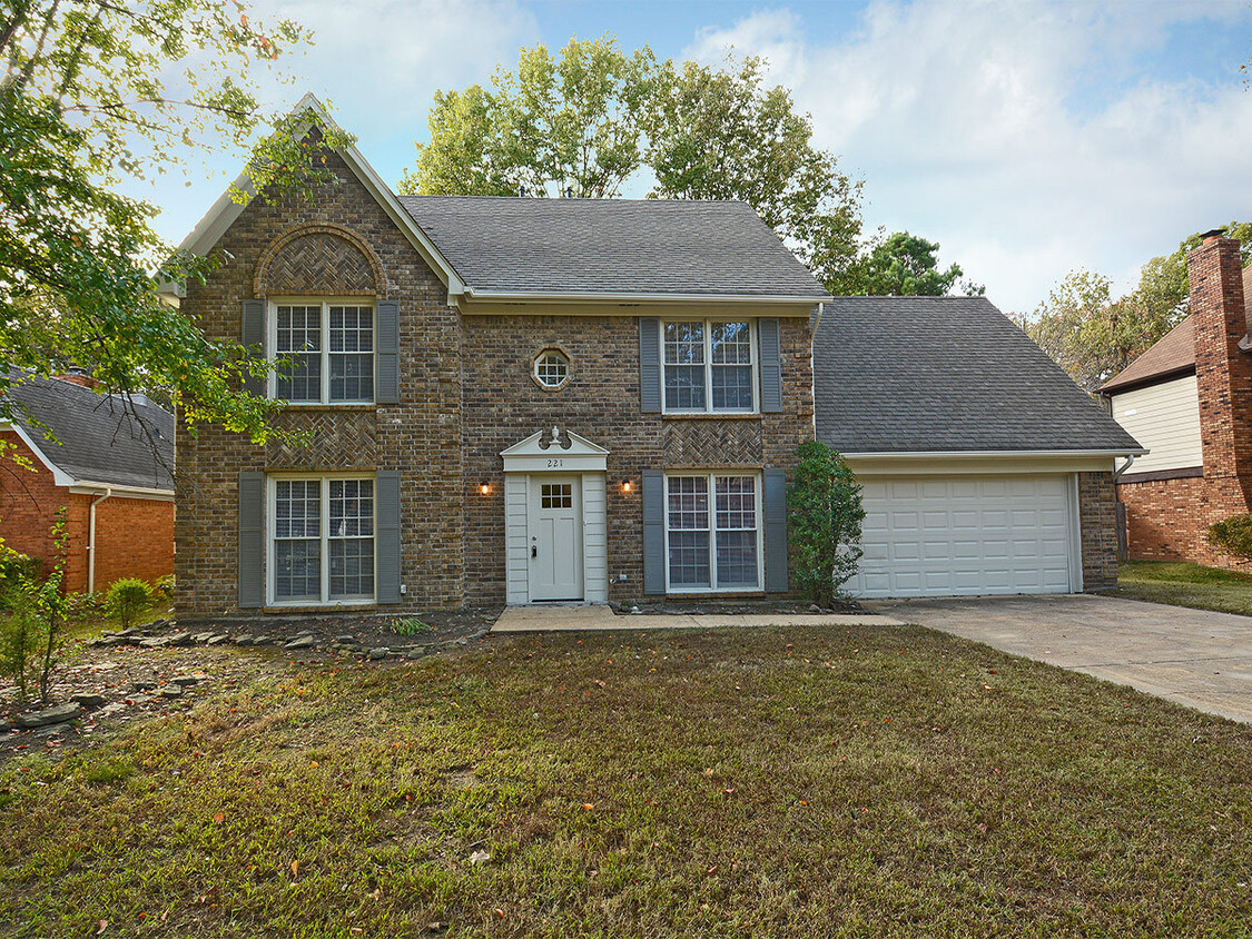 Primary Photo - 4 bed, 2.5 bath in Cordova near Walnut Grove