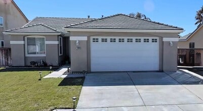 Building Photo - 1036 Columbus Ct