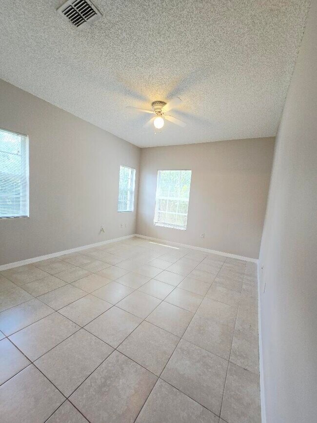 Foto del edificio - 10294 Fox Trail Rd S